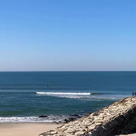 Front Surf House * Figueira da Foz
