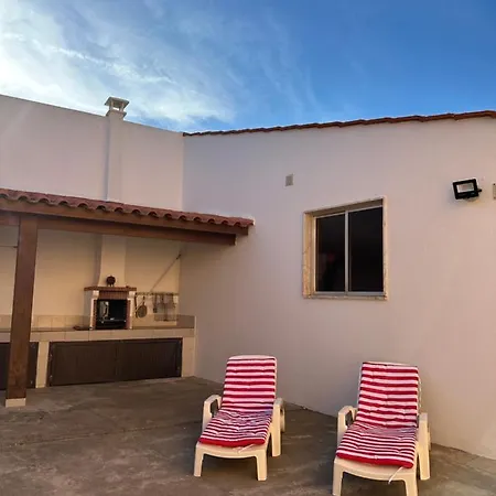 Front Surf House Figueira da Foz
